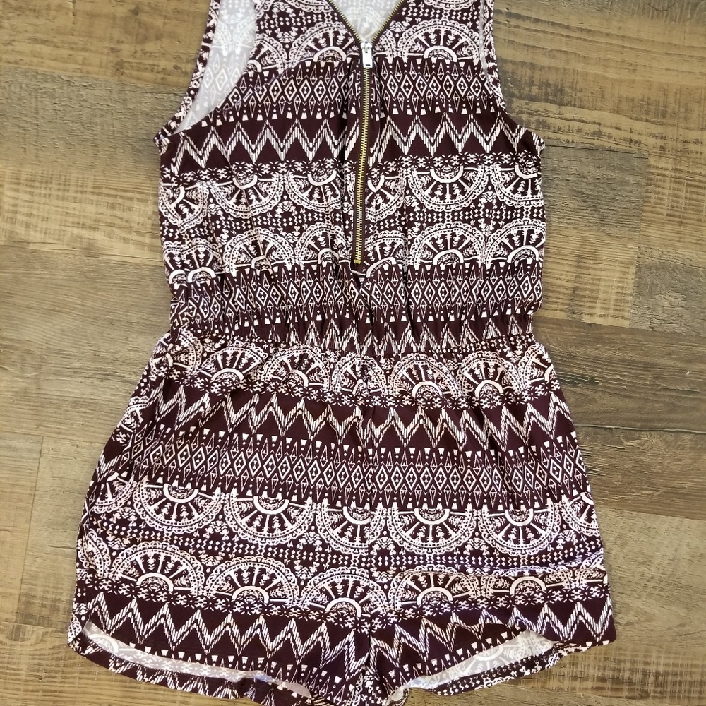 NWOT Maroon and White romper